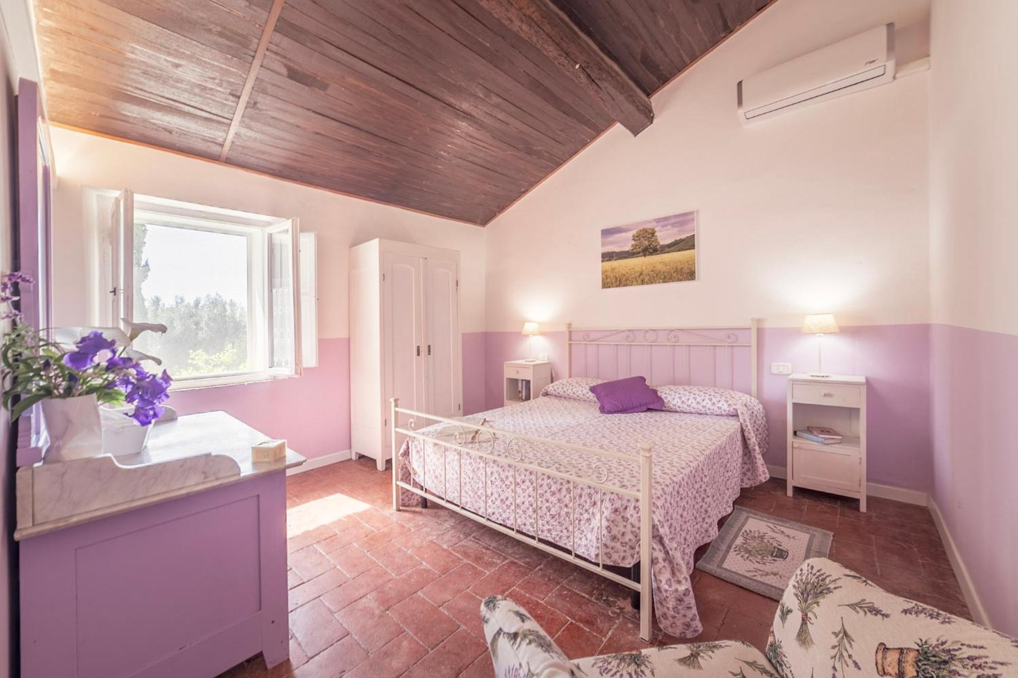 Tenuta Di Poggio Cavallo Istia dʼOmbrone